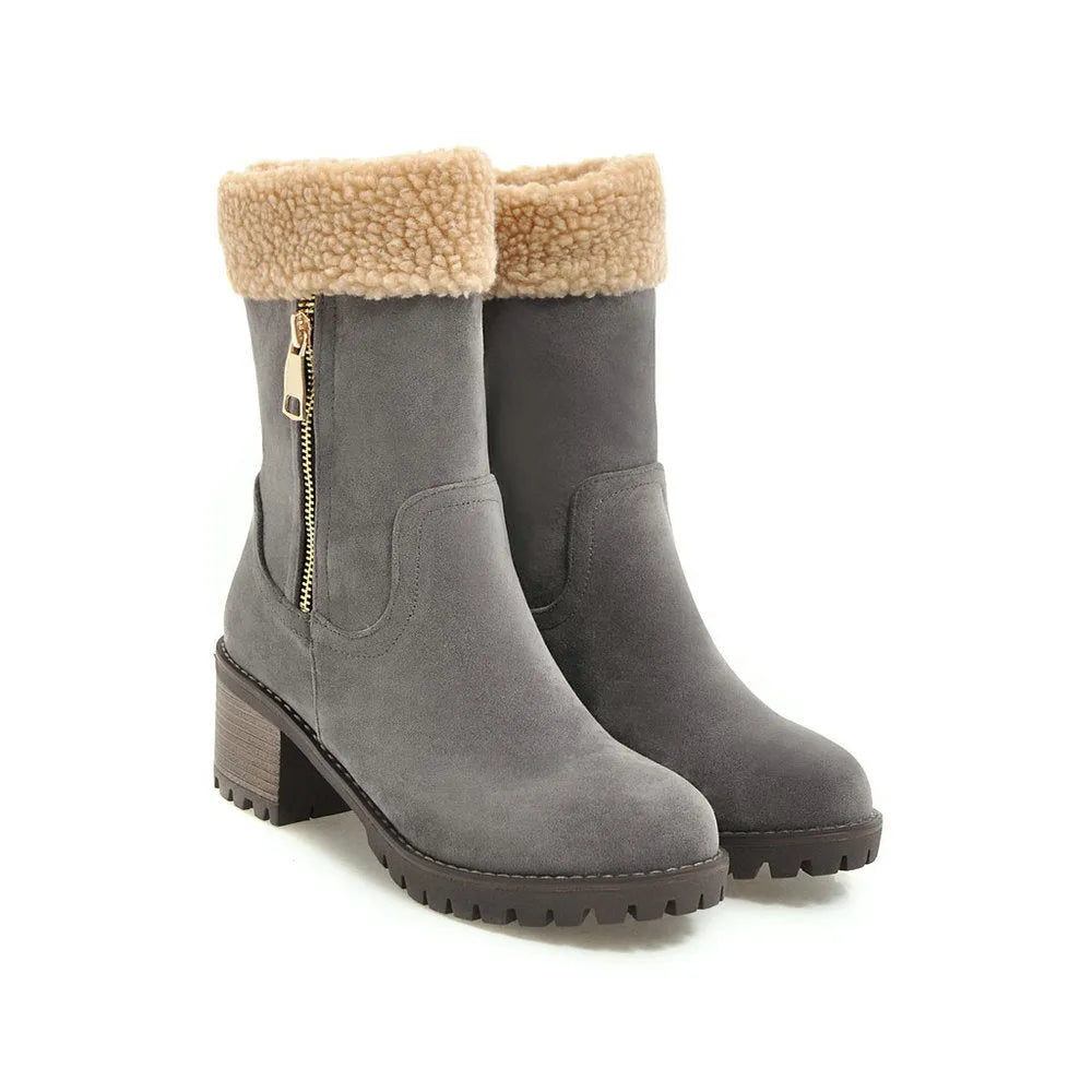 Snow boots with plush lining and rubber sole in black, grey, green, or orange colours
