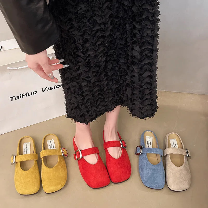 Women's flat closed toe slippers with square toe design in apricot colour