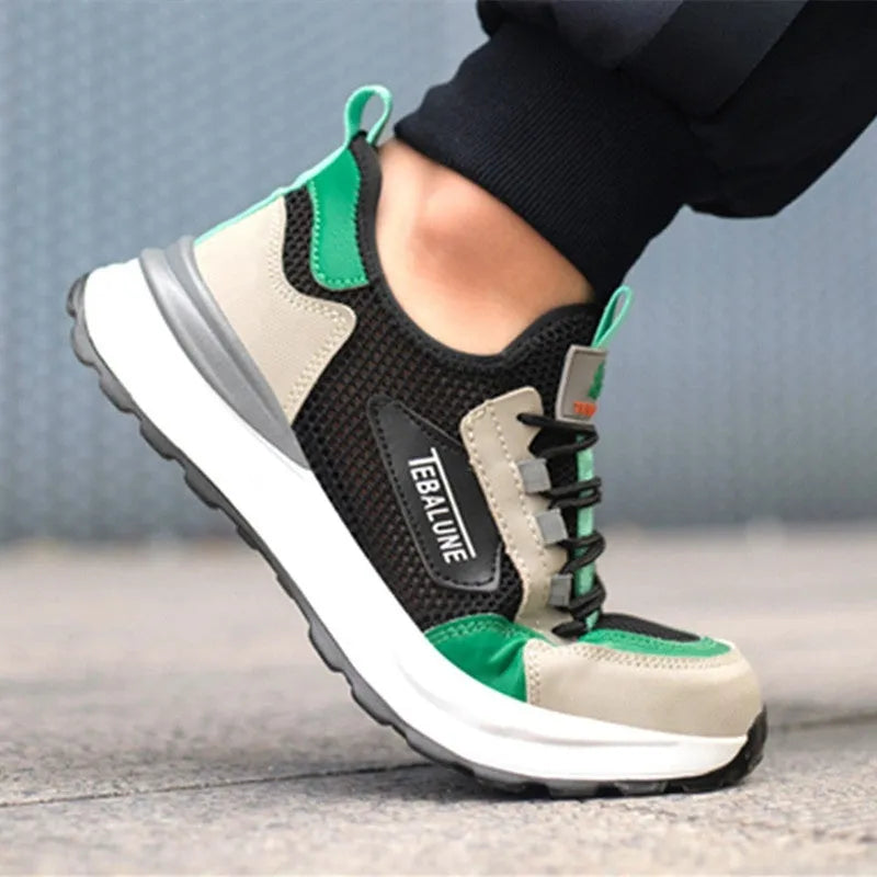 Black green plastic steel toe anti-smash work shoe with mesh upper on a TPU sole