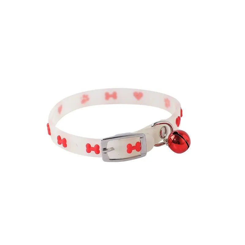 Meow Xinbao luminous pet collar for cats showing adjustable silicone rope and glow feature