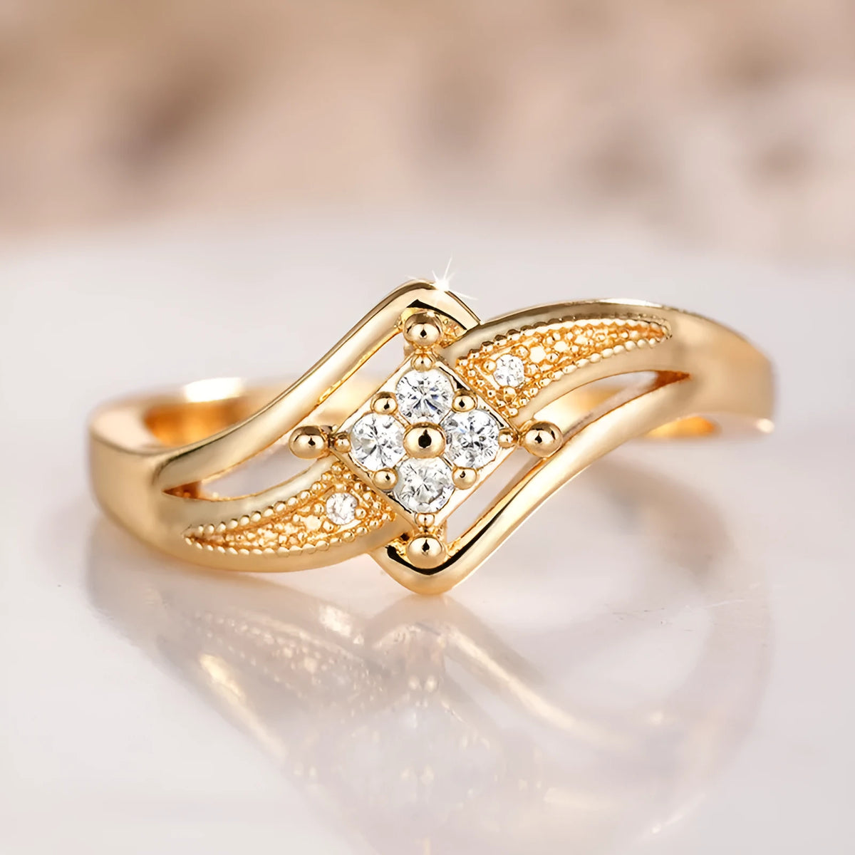 Women's diamond-shaped copper ring with micro inlaid zircon stones in yellow gold colour