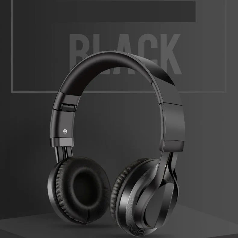 Wired over-ear karaoke headphones with microphone in black, black gold, or black red with a 3.5mm plug.