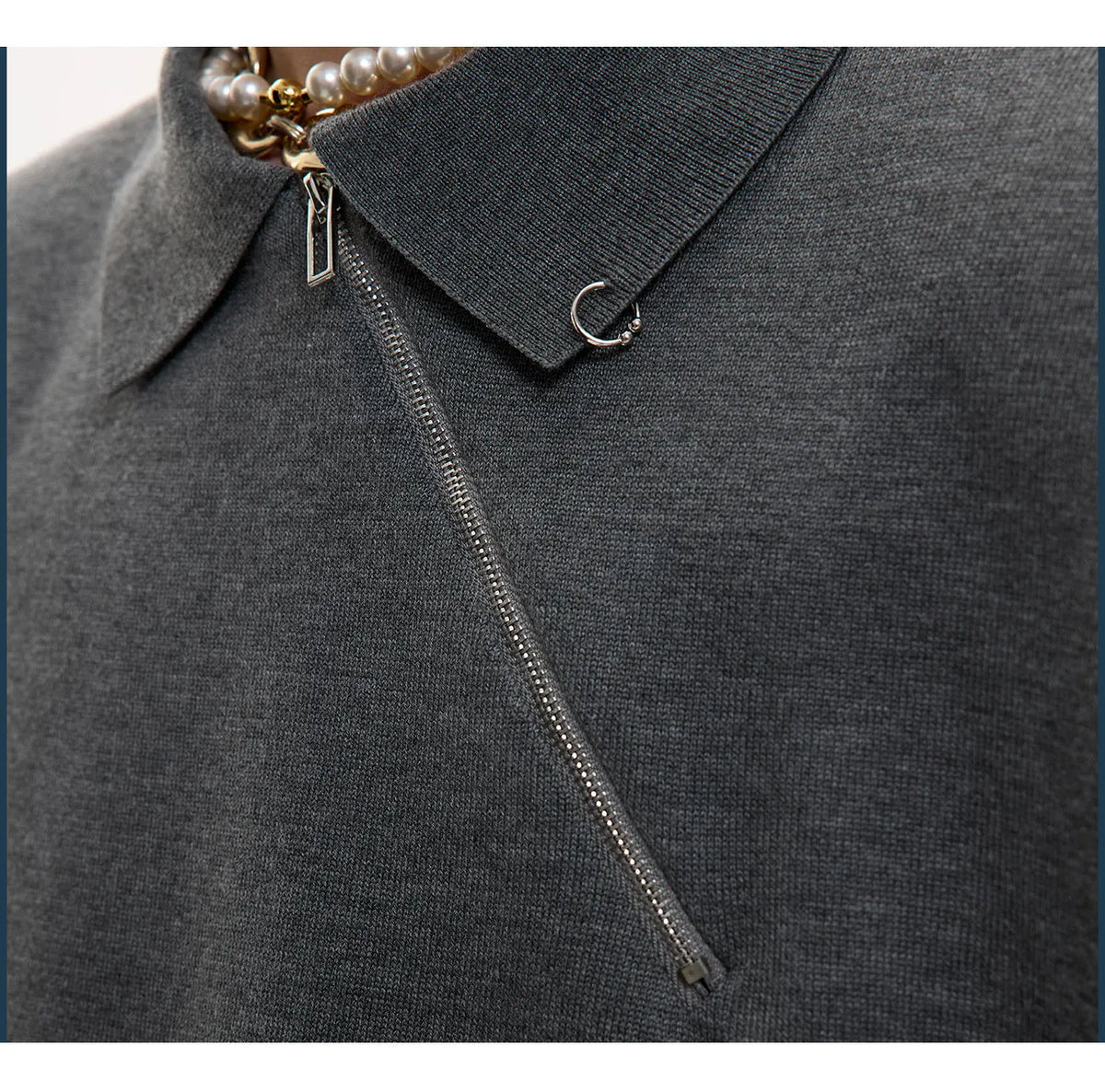 Men's slim fit knitted polo shirt with oblique zipper on lapel collar in black colour