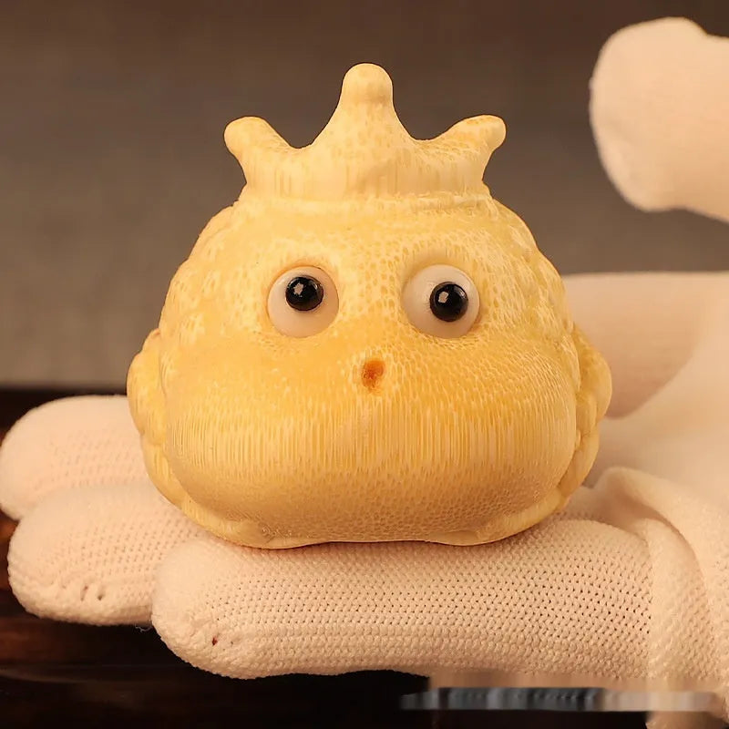 Solid bamboo Crown Princess toad carving ornament measuring 5.0cm with live eye detail