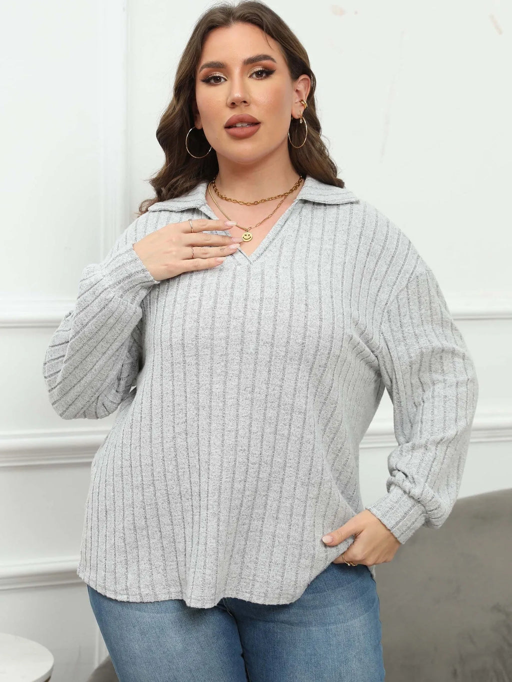 Women's plus size polo collar shirt with lantern sleeves in melange gray velvet dyed polar fleece fabric