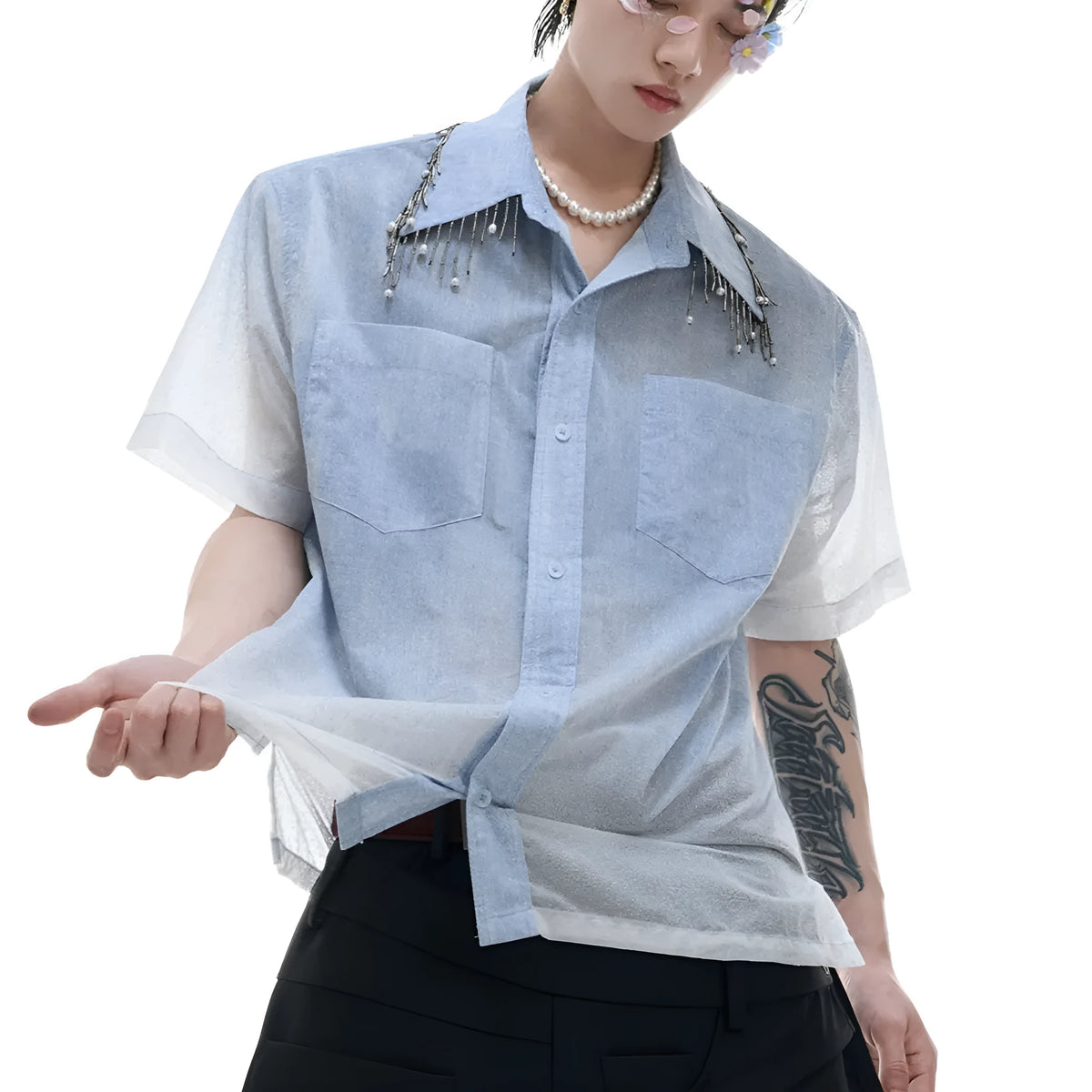 Men's loose fit blue and white gradient short sleeve shirt with quilted style details
