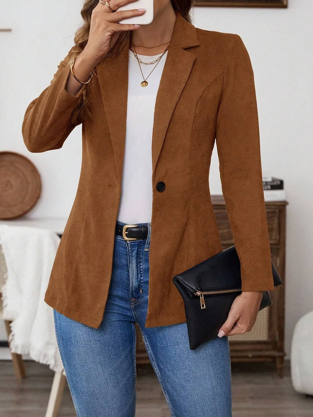 Brown men's single-breasted leisure suit coat with lapel and long sleeves
