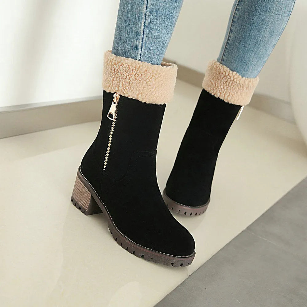 Snow boots with plush lining and rubber sole in black, grey, green, or orange colours