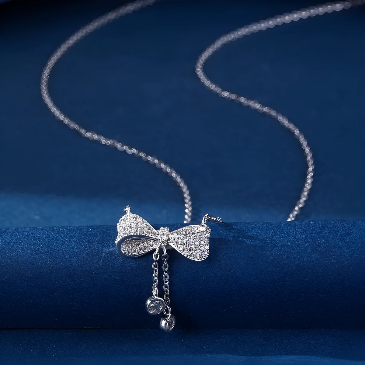 925 sterling silver necklace with bow pendant on a 40-45cm O-ring chain