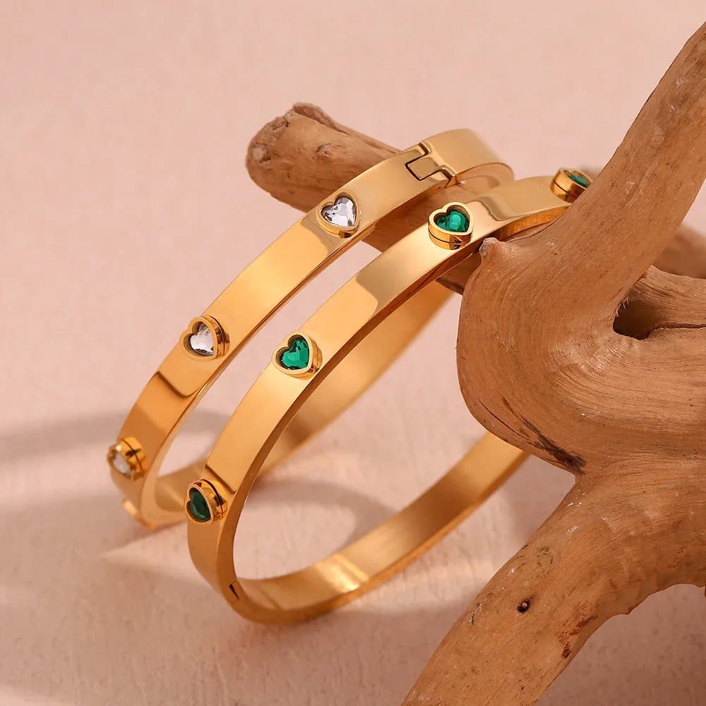 Golden electroplated stainless steel women's bracelet with micro-inlaid peach heart design