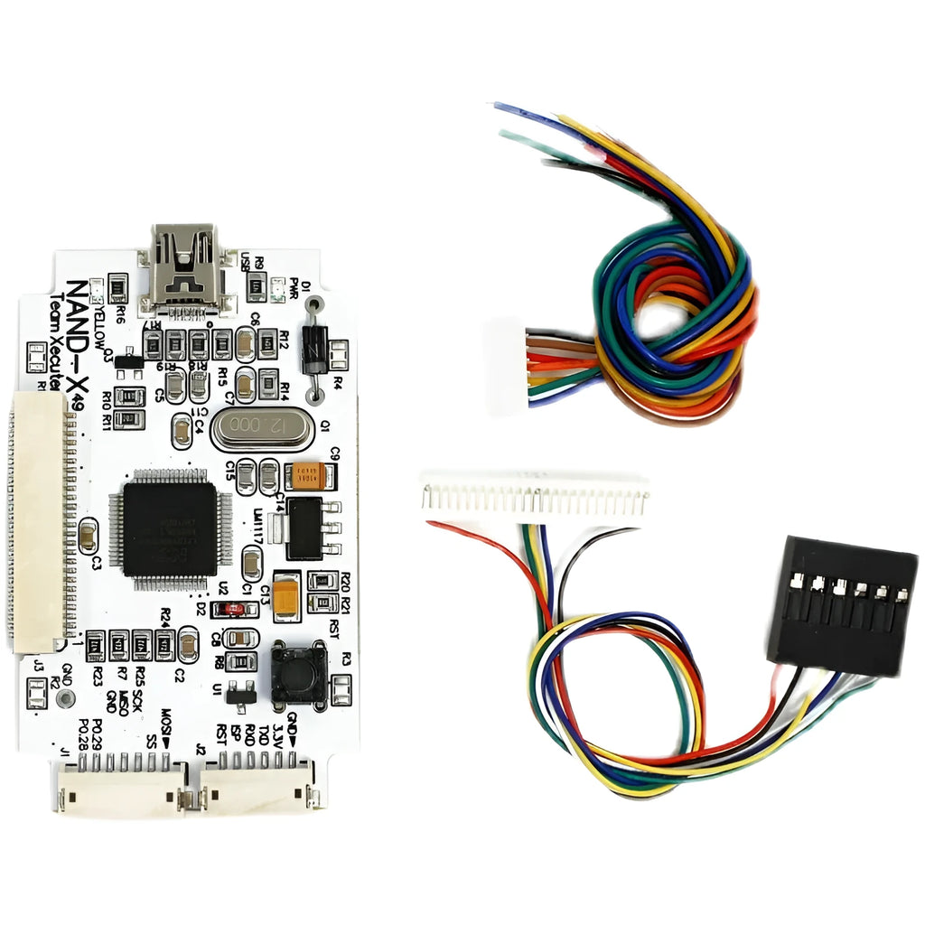 Simplified three-piece brush chip tool kit for Microsoft Xbox360 console with USB connector.