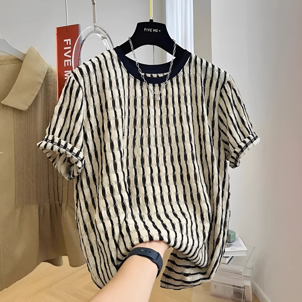 Men's black striped loose fit short sleeve shirt in silk linen fabric on size chart