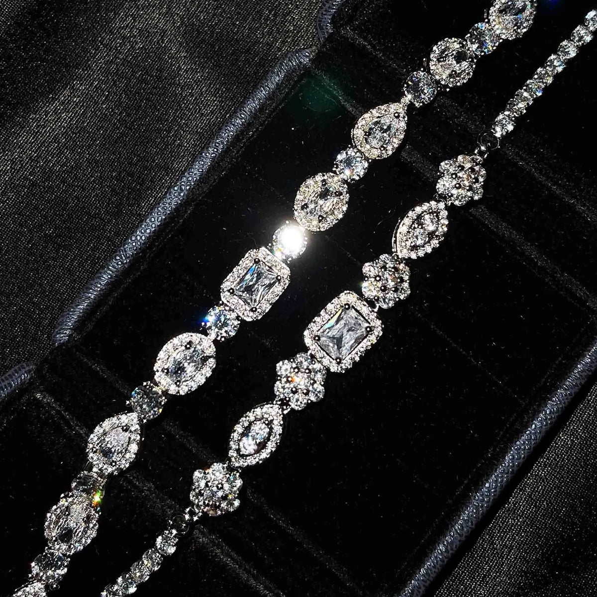 Women's geometric bracelet with zircon stones and sterling silver plating on white gold finish