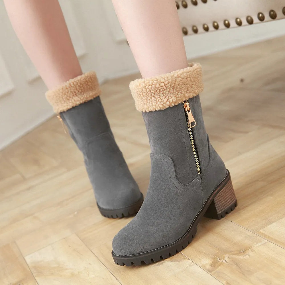 Snow boots with plush lining and rubber sole in black, grey, green, or orange colours