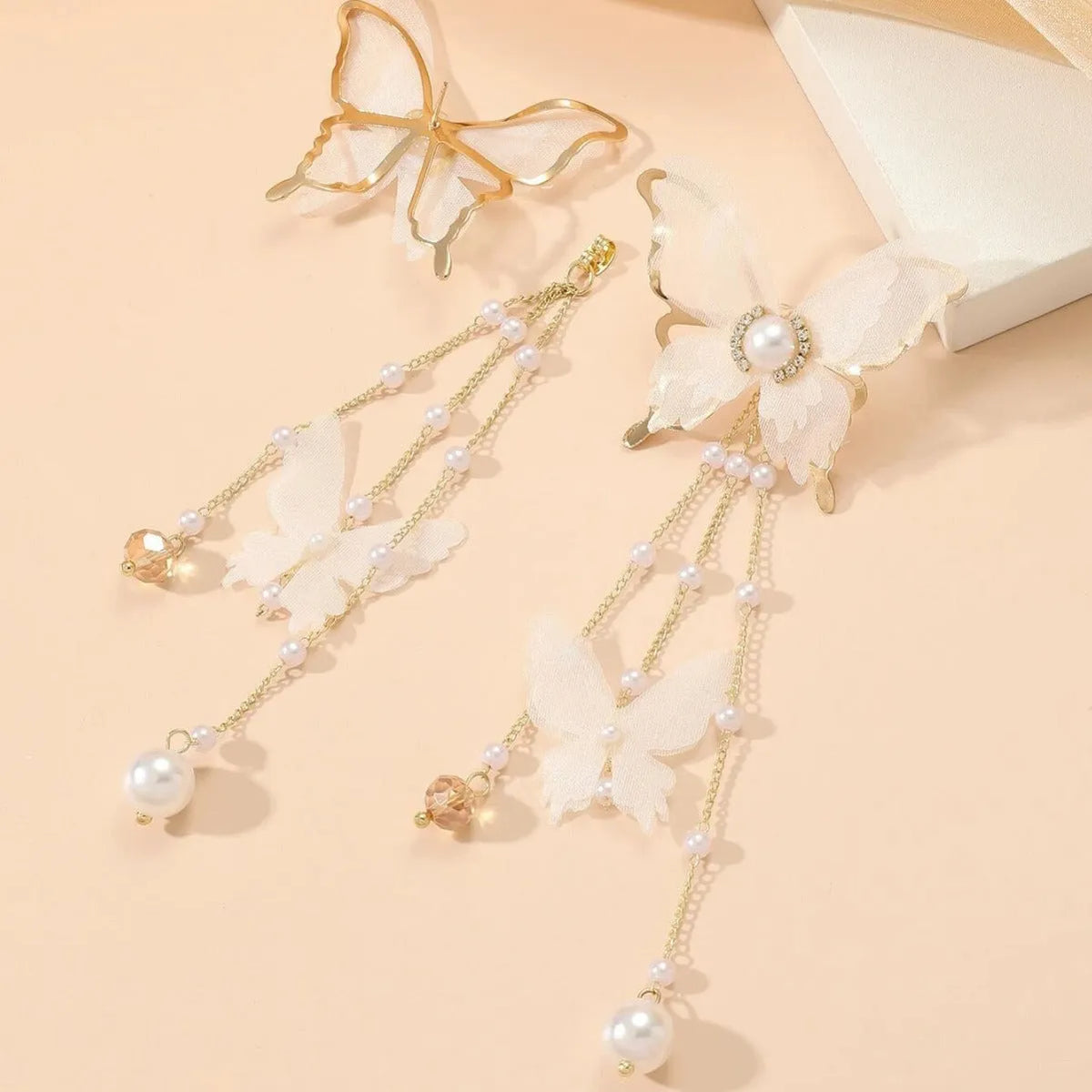 White butterfly earrings with tassel lace, pearls and rhinestones for women