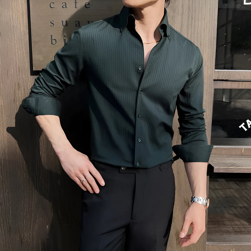 Men's dark striped V-neck long sleeve casual shirt in regular fit cardigan style