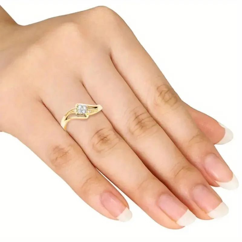 Women's diamond-shaped copper ring with micro inlaid zircon stones in yellow gold colour