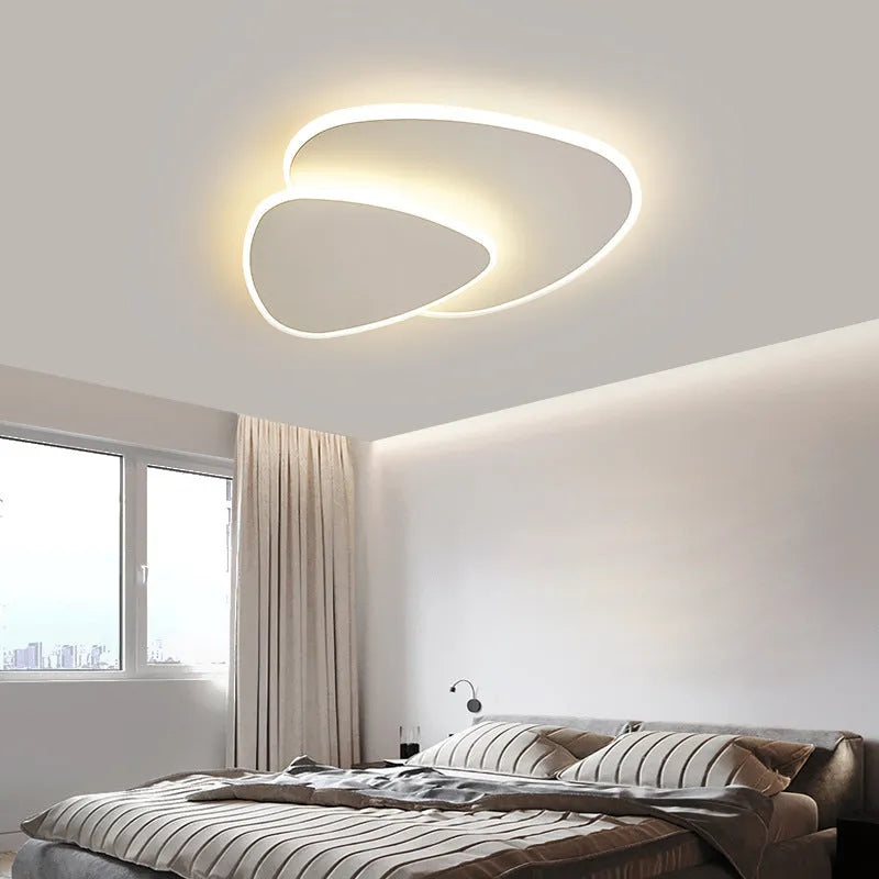 White triangle ceiling lamp for bedroom, 40cm or 50cm, 111V to 240V household ceiling light