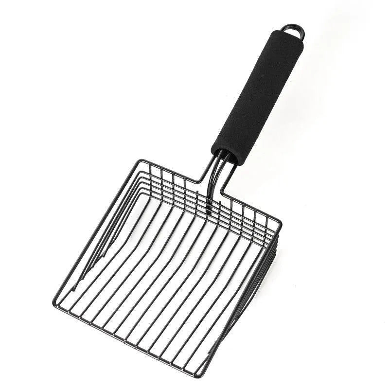 Black metal cat litter scoop with 0.8cm gaps between alloy tines