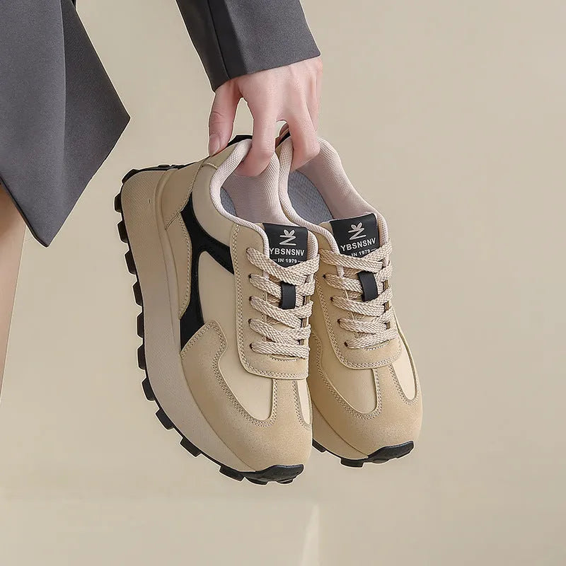 Women's low-top platform casual shoes in card black, khaki red, or white grey with lace-up front and rubber sole.