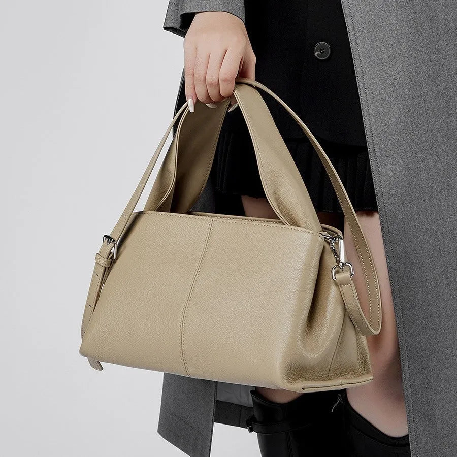 Women's genuine leather messenger bag in horizontal square shape with retro texture and shoulder straps