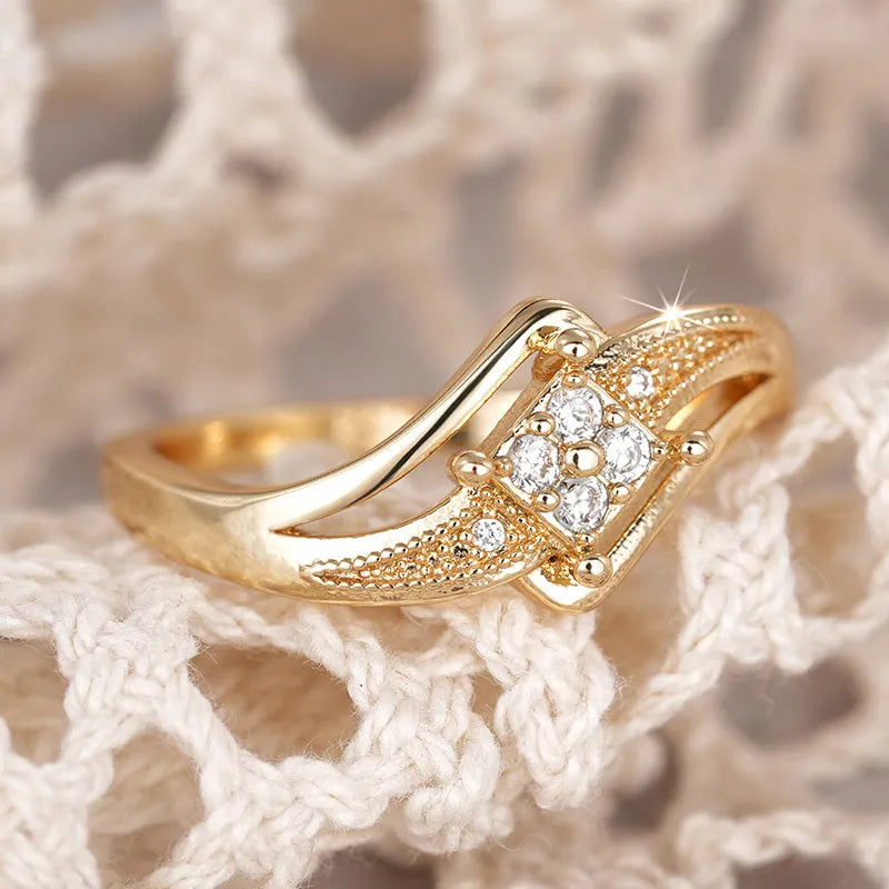 Women's diamond-shaped copper ring with micro inlaid zircon stones in yellow gold colour