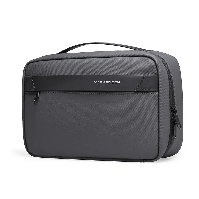 20L portable toiletries storage bag with dry-wet separation compartments in Oxford cloth construction
