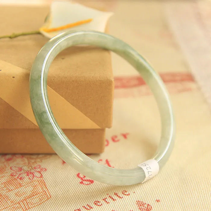 Green jade waxy geometric bracelet with manual craftsmanship and adjustable sizing