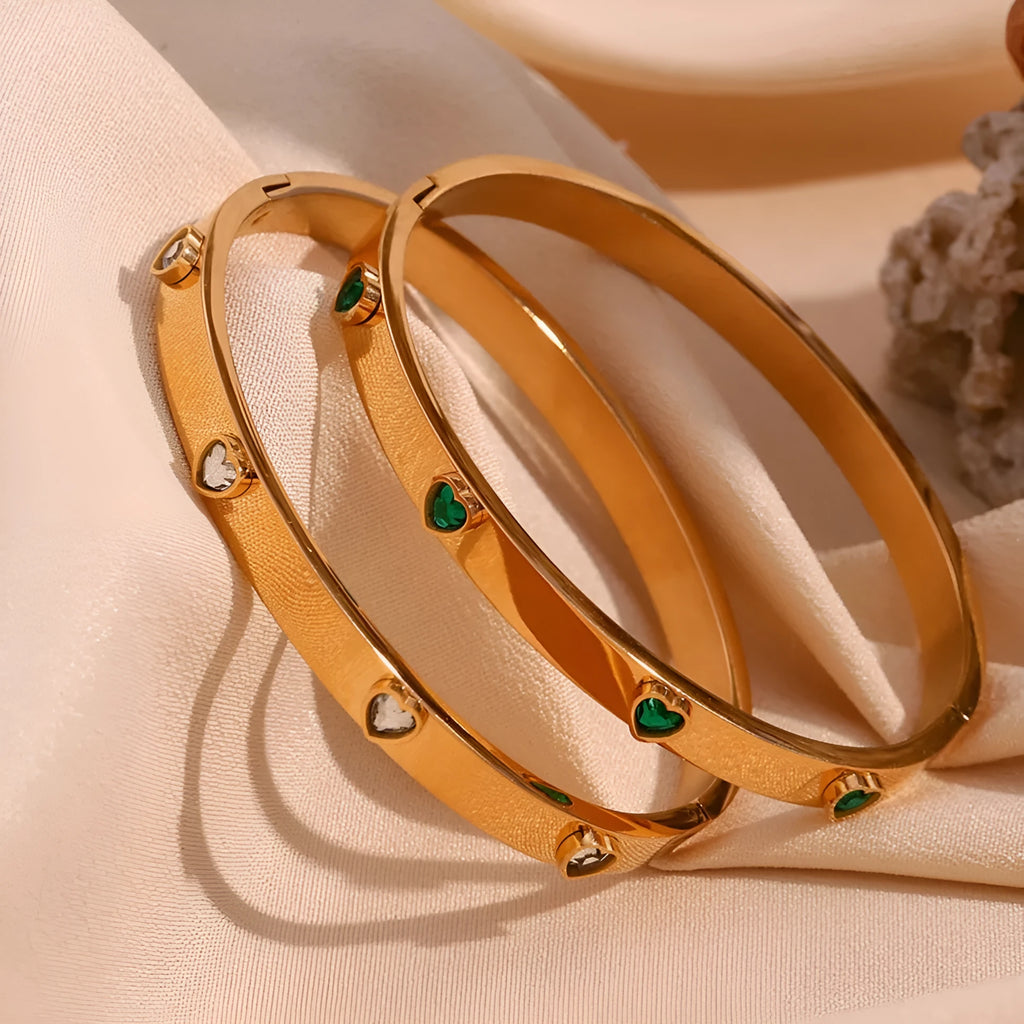 Golden electroplated stainless steel women's bracelet with micro-inlaid peach heart design