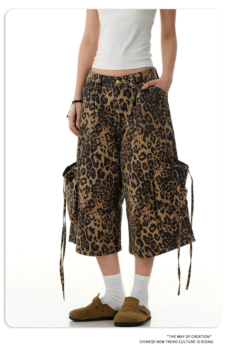 Women's leopard print cotton cropped trousers with high waist and button fly