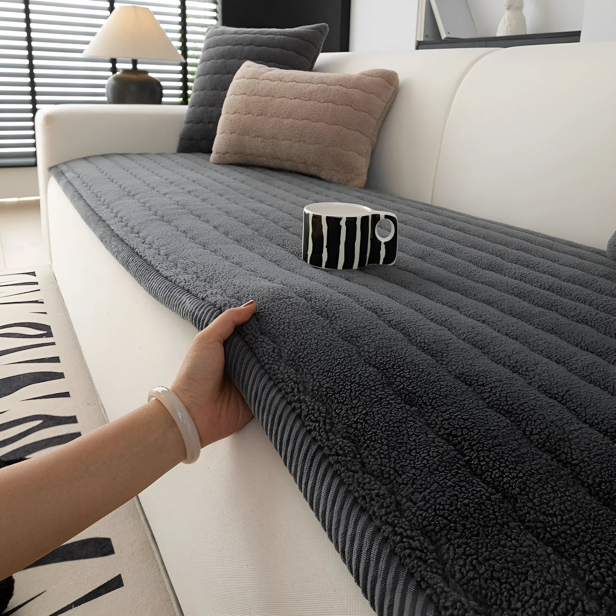 Plush non-slip sofa cushion in solid colour, available in six colours and five sizes from 70x70cm to 70x240cm