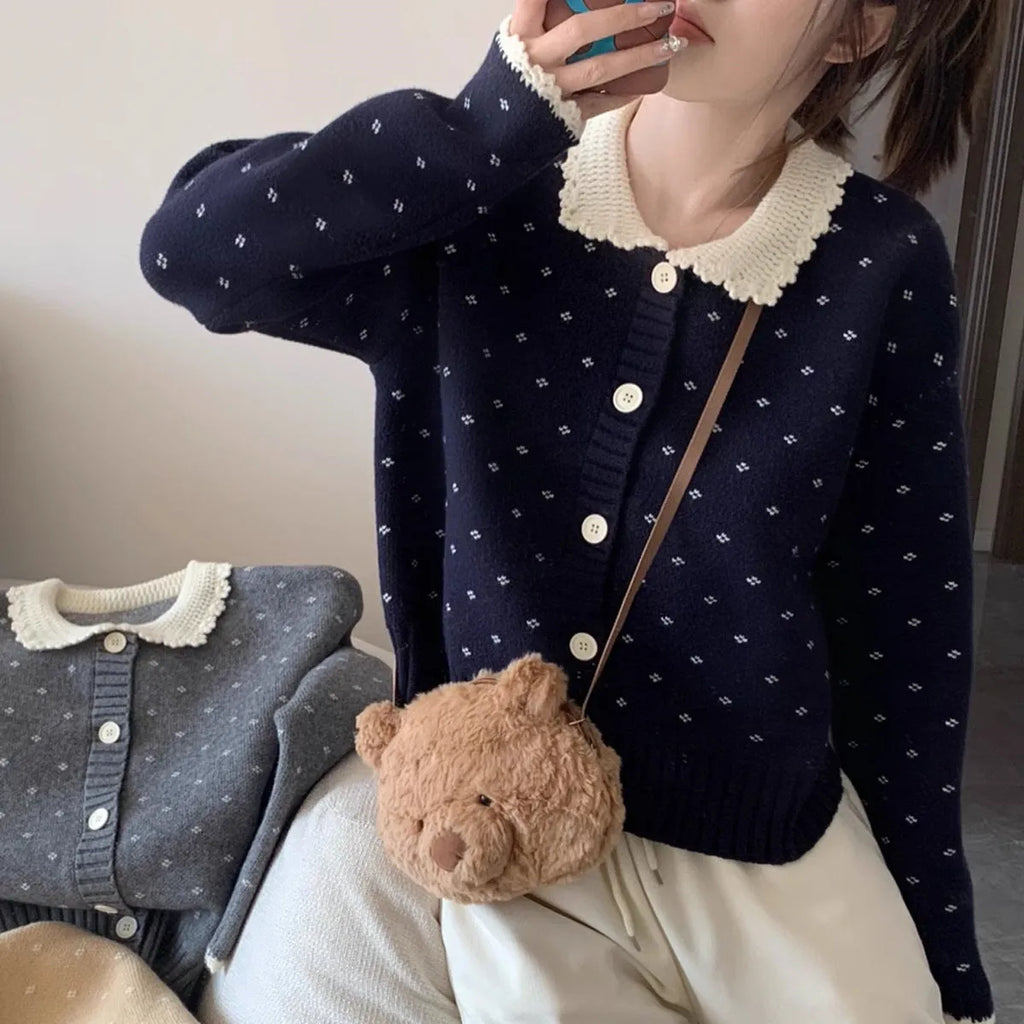 Retro Peter Pan collar knitted cardigan in floral pattern with button front