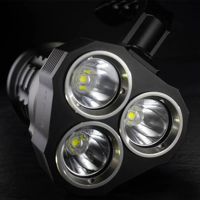 Aluminium alloy super bright diving flashlight with a length of 18cm.