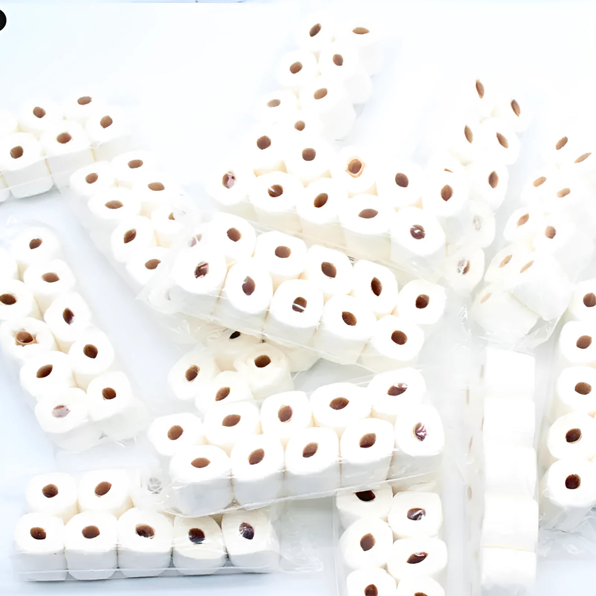 Simulated tissue roll paper model for children's pretend play with dimensions 30x15x80mm