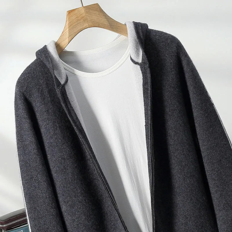 Men's dark blue cashmere cardigan with half-high collar and zip front closure in loose fit