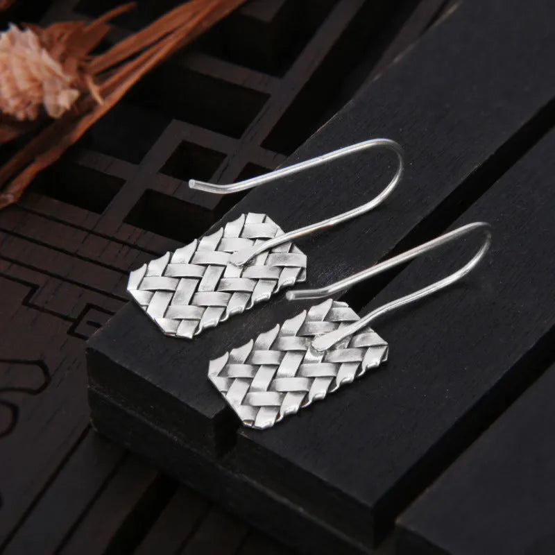 Silver geometric diamond plaid earrings with woven texture, 17.5mm x 11mm dimensions