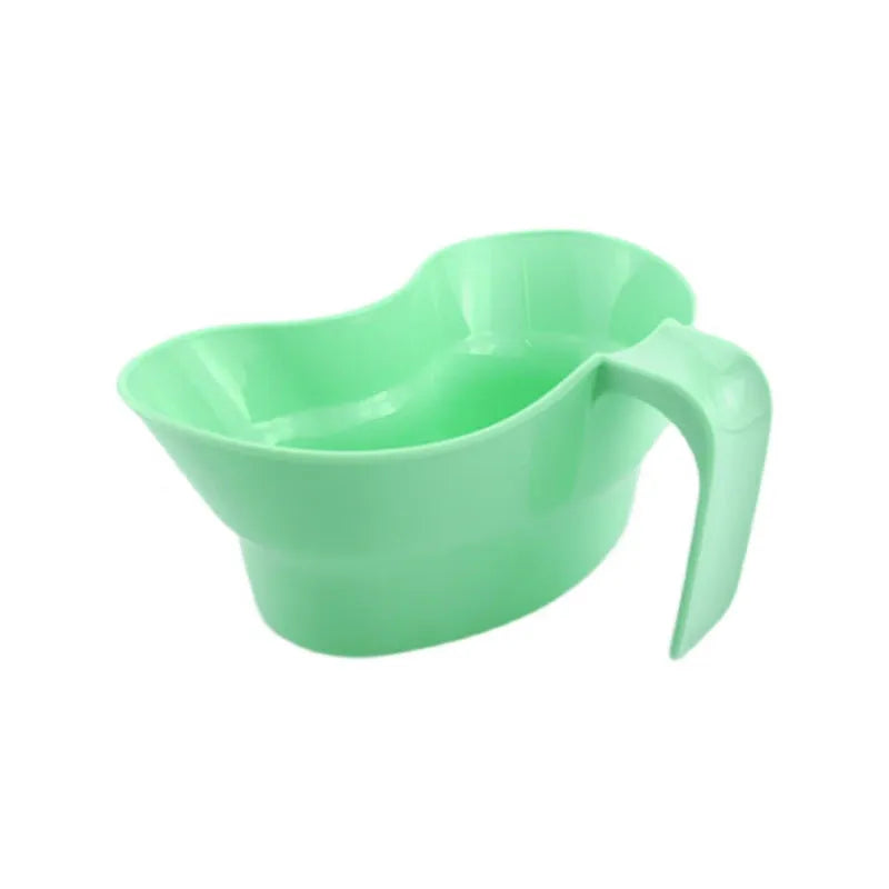 Green plastic bedridden elderly gargle cup for nursing oral care
