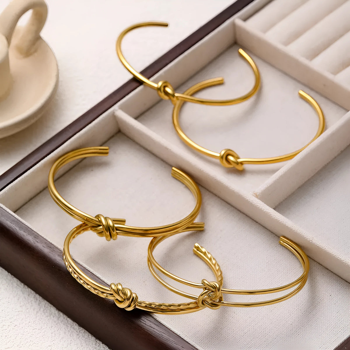 C-shaped open double-layer knotted bracelet in gold or silver plating with adjustable sizing