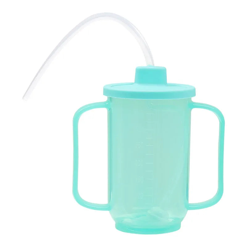 Elderly bed drinking cup with oblique mouth design, handle, and secure lid