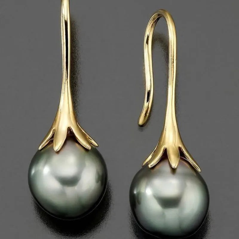 Women's retro fashion earrings with electroplated alloy construction and imitation gold colour