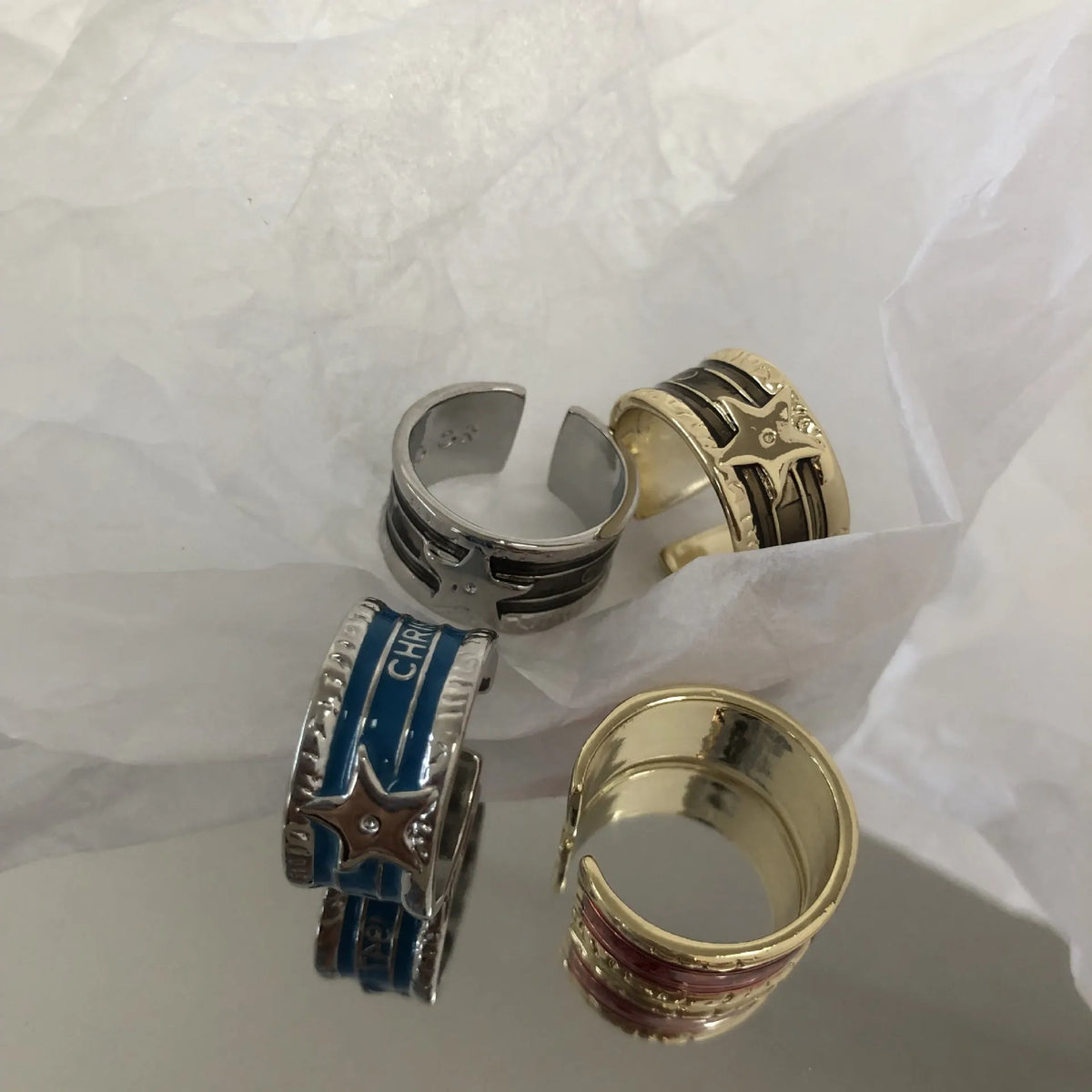 Retro distressed geometric copper ring with adjustable sizing in black, red, blue colour options