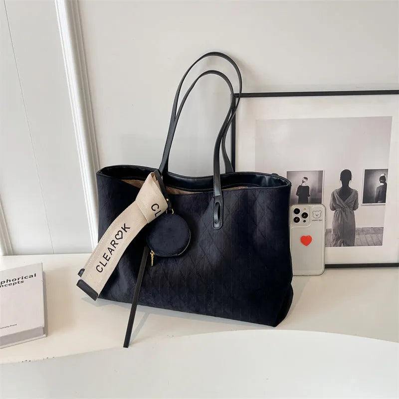 Large square shoulder tote bag in polyester with zipper compartment and sandwich pockets