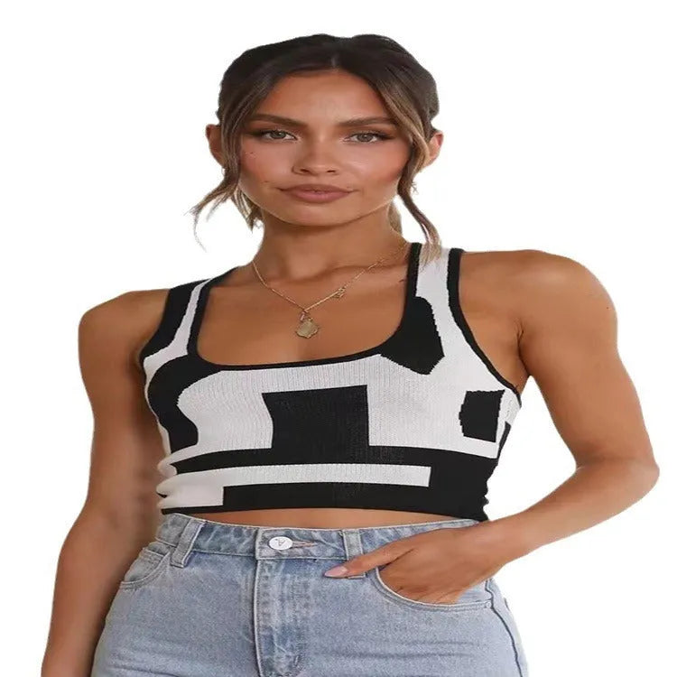 Women's U collar camisole vest in slim fit street fashion style with exposed navel design