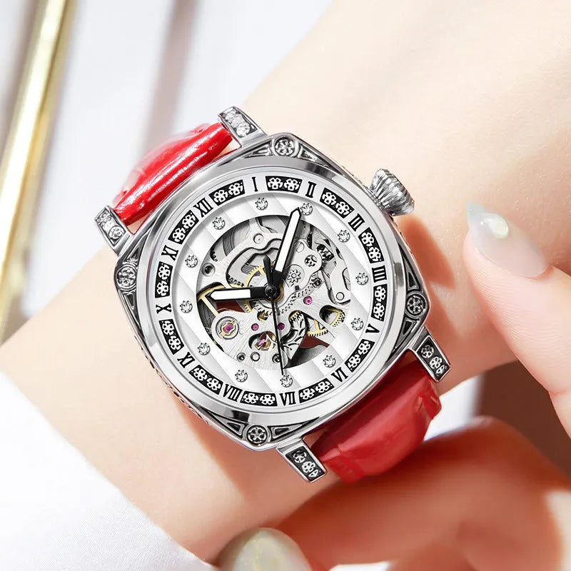 Mechanical watch with luminous hands on leather strap, 10m water resistant