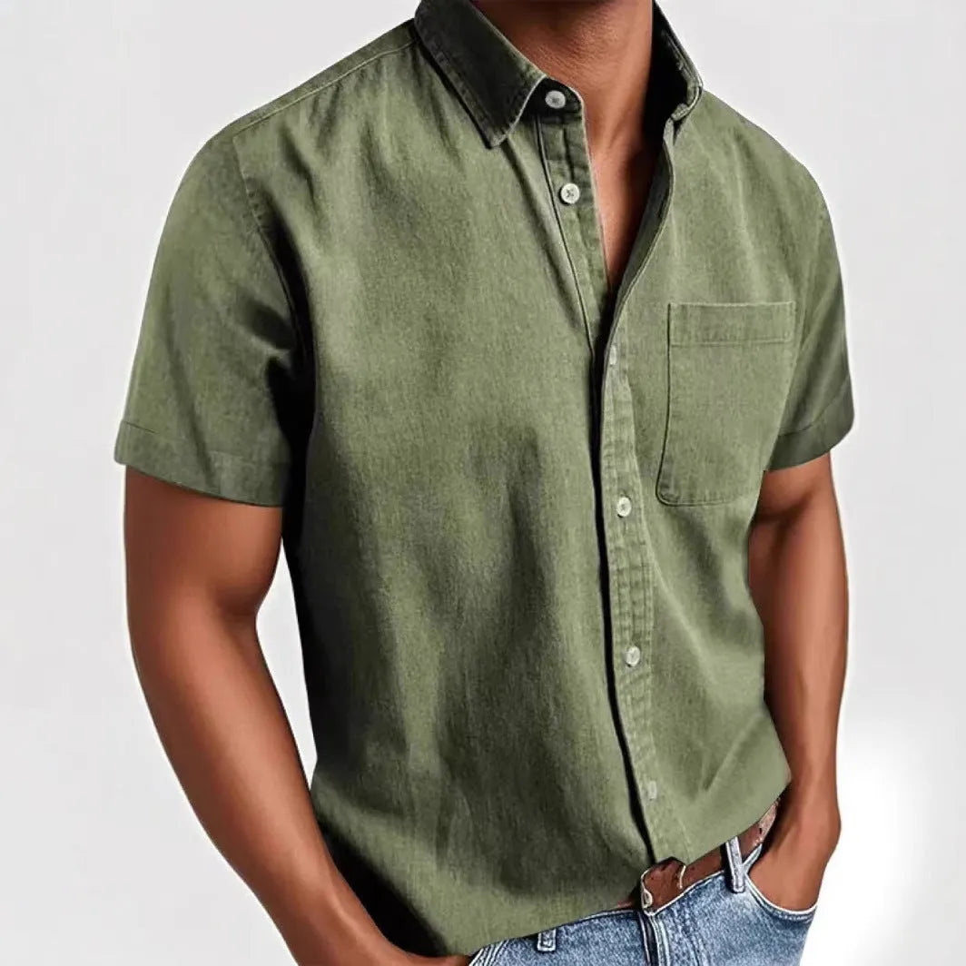 Men's loose fit short sleeve casual shirt with single-breasted cardigan style in cotton blend fabric
