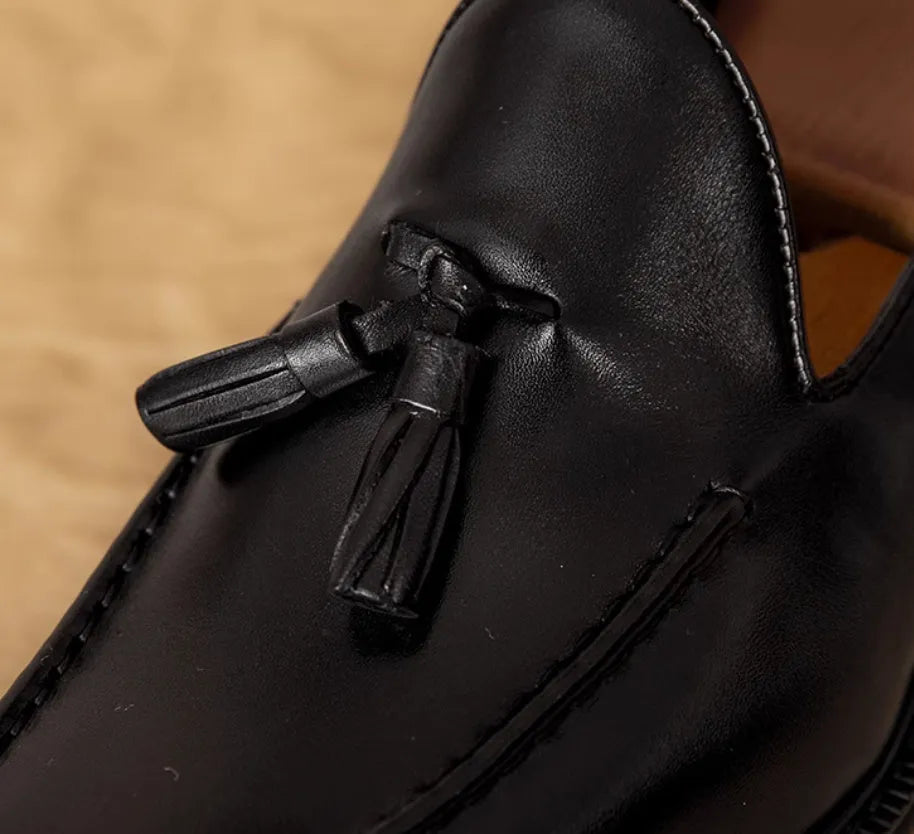 Men's black genuine leather loafers with fringed design and rubber sole