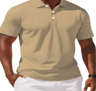 Man wearing a slim-fit solid colour short sleeve button shirt in a casual setting.