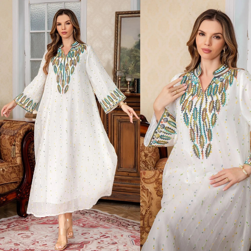 Women's white Dubai Arabic robe with long sleeves and full-length skirt in polyester fabric