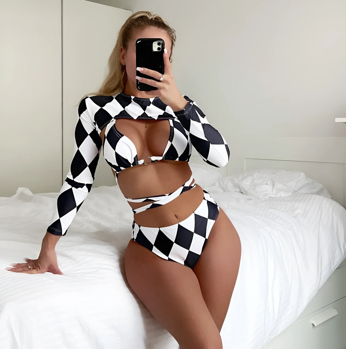 Women's long sleeve plaid bikini three-piece set for swimming