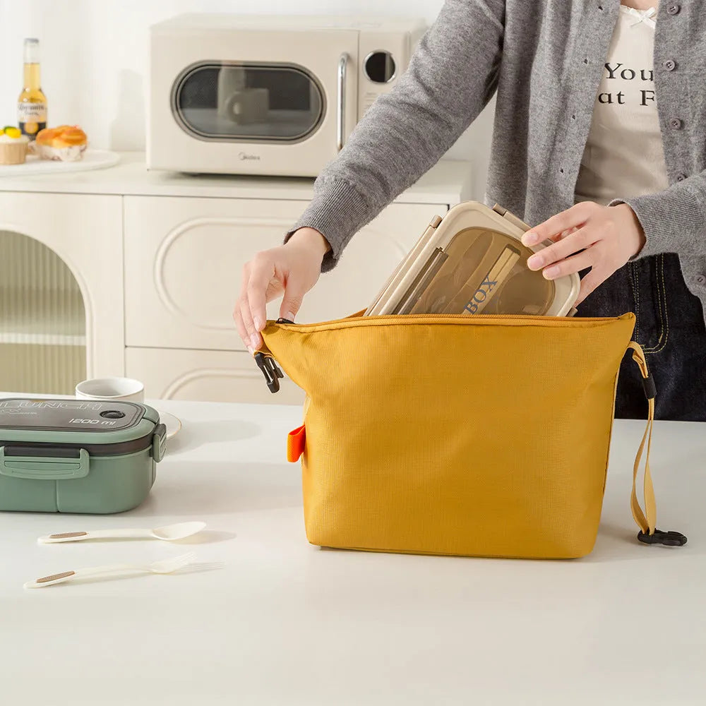 Japanese style Oxford cloth insulated bag in grey black yellow or army green with 24cm base for lunch storage